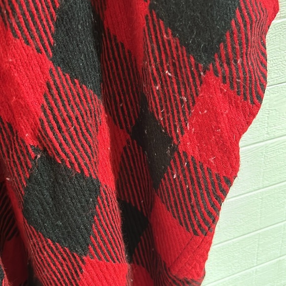 Loft size medium/large with sleeve openings. Needs some shaving done - Picture 4 of 6